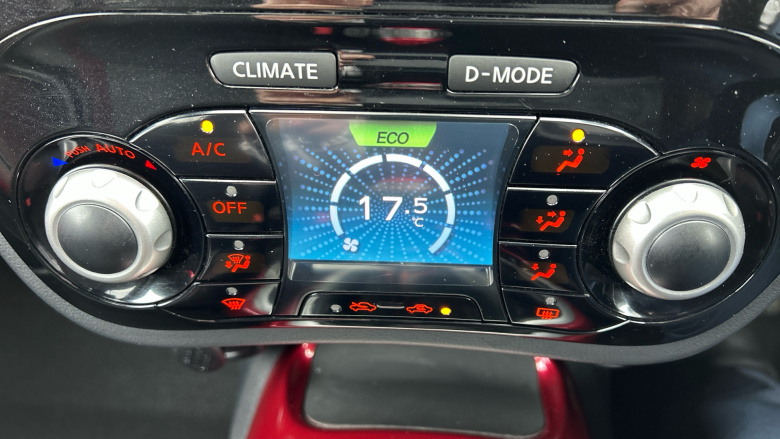 Nissan Juke 1.5 dCi N-Connecta 5dr Diesel Hatchback